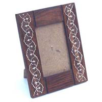 aac56-inlaid-wooden-photoframe