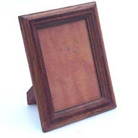 brass-inlaid-wooden-photoframe-aac58
