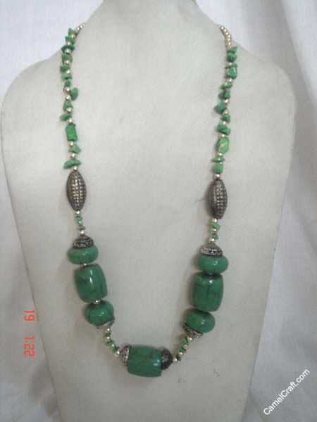 green-necklace2
