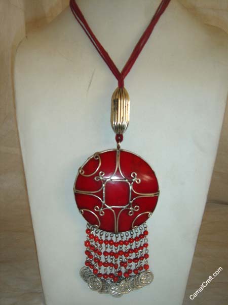 red-squar-pendent