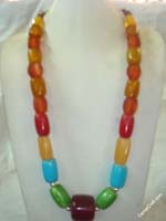 multicoloured-necklace