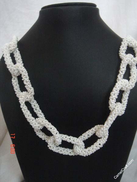 white-chain