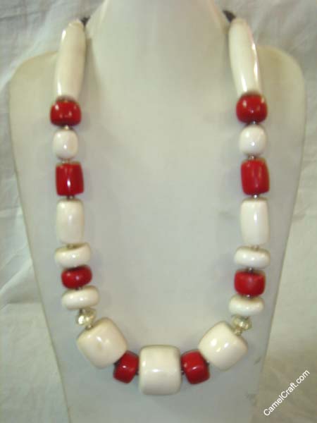 white-red-necklace2
