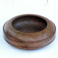 walnut-wooden-ashtray
